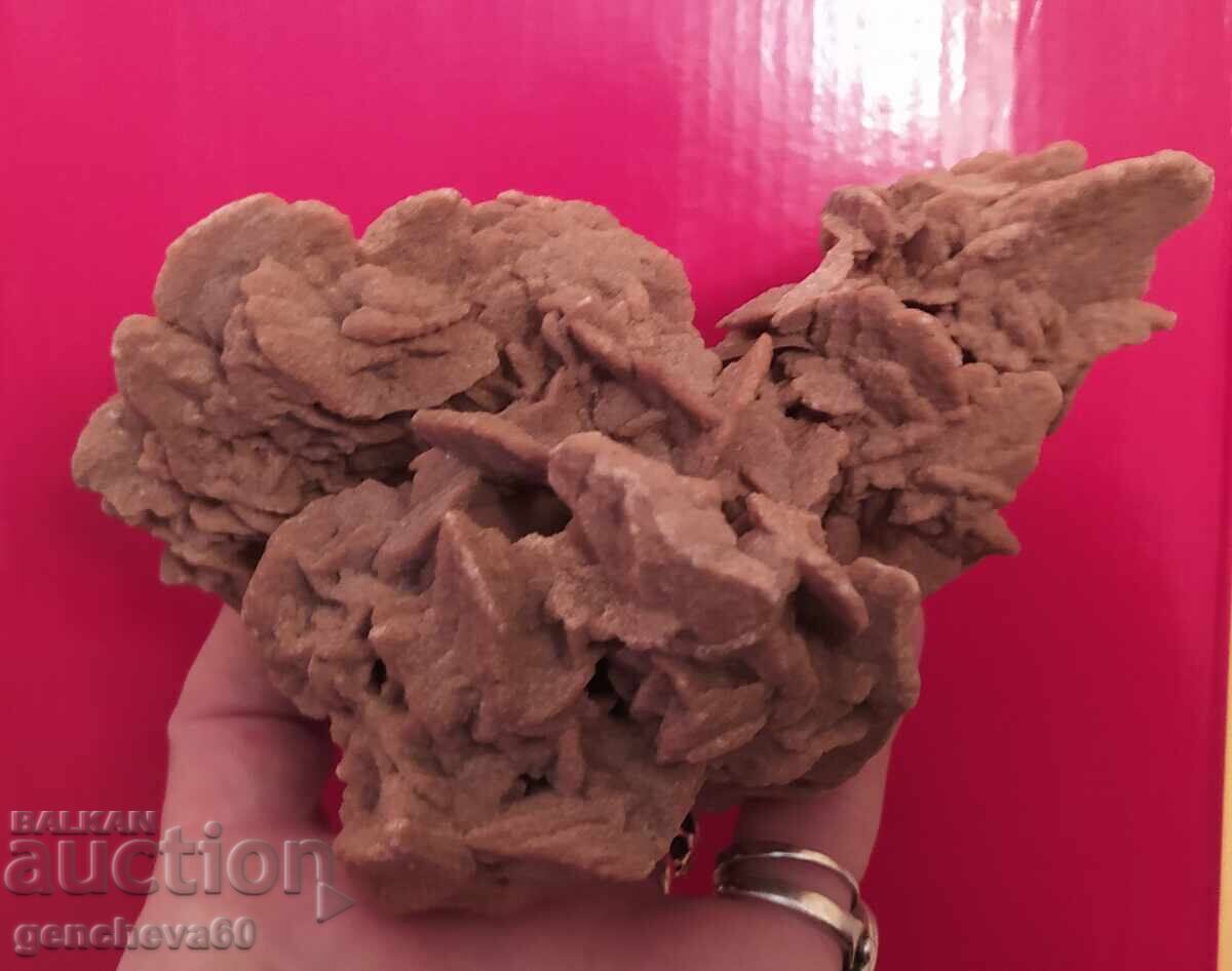 Auction  Natural stone druse "Sand Rose"