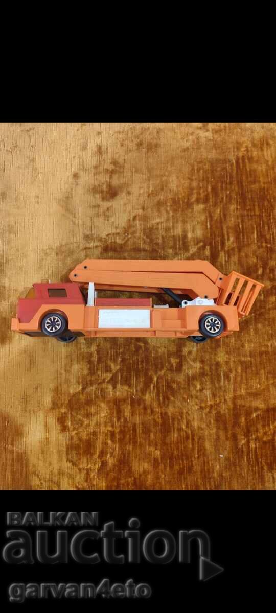 Jucărie Veche cu preț 9.99 BGN | € 5.11