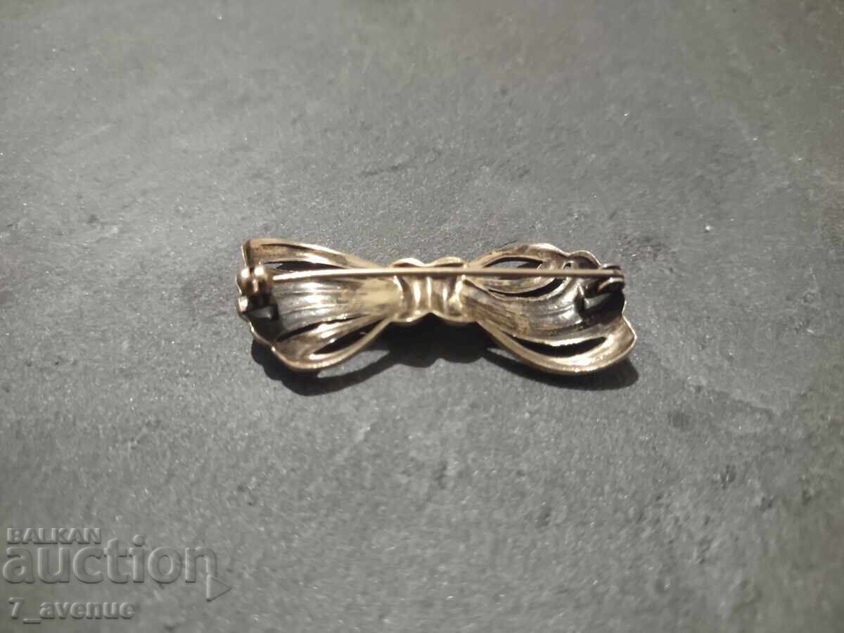 Auction  Elegant stylish gold-plated brooch for ladies 20.11.2025