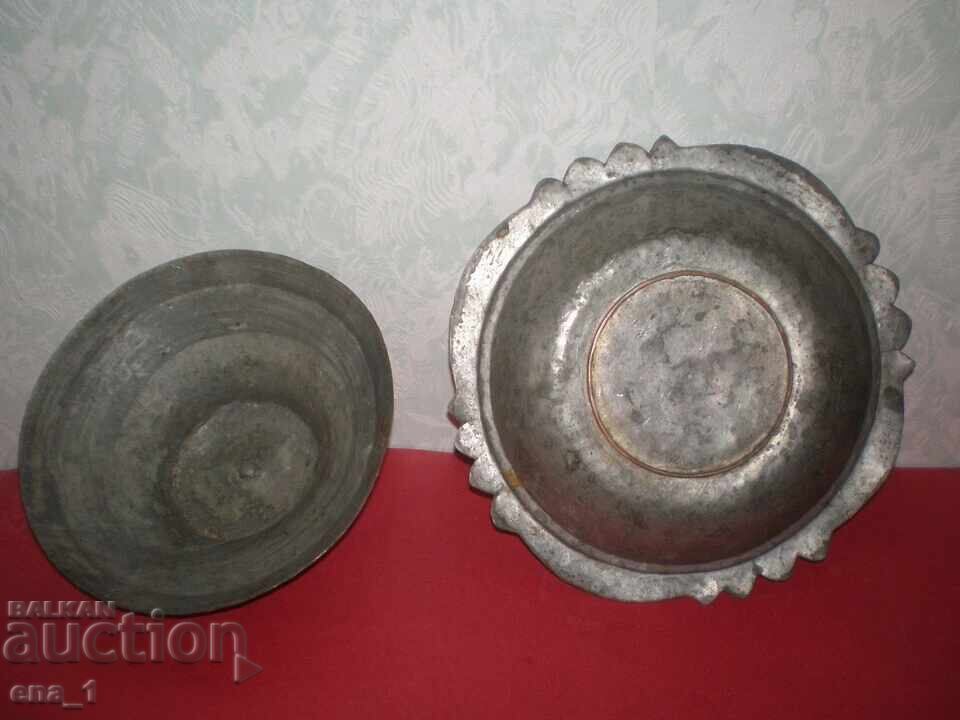 Παράδοση Αναγεννησιακό κασσιτερωμένο χάλκινο πιάτο με καπάκι του 19ου αιώνα