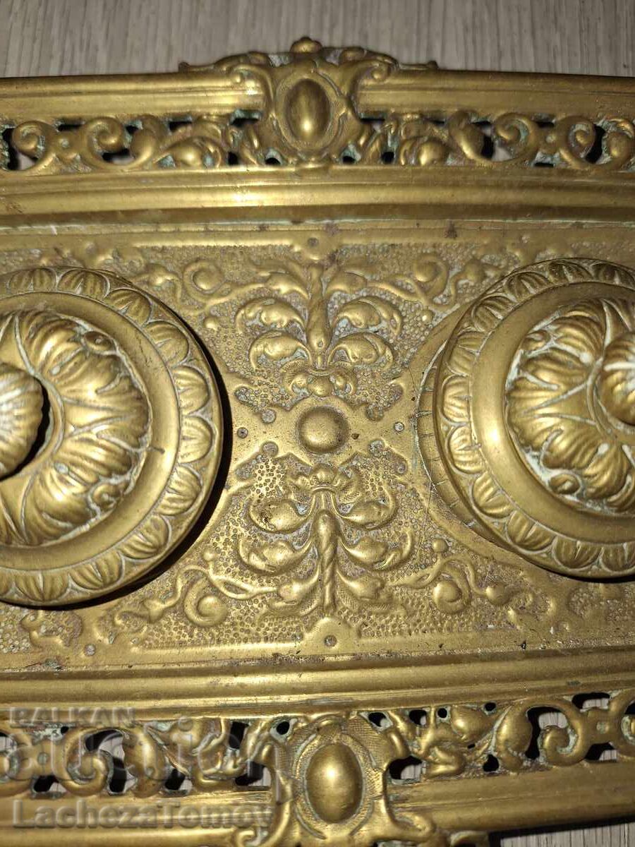 Delivery of Beautiful inkwell bronze ornaments France excellent condition Delivery of Beautiful inkwell bronze ornaments France excellent condition