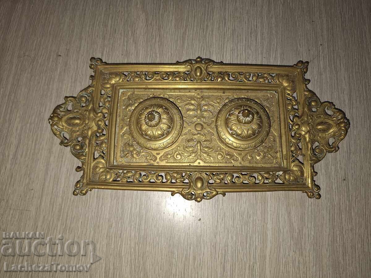 Beautiful inkwell bronze ornaments France excellent condition Beautiful inkwell bronze ornaments France excellent condition