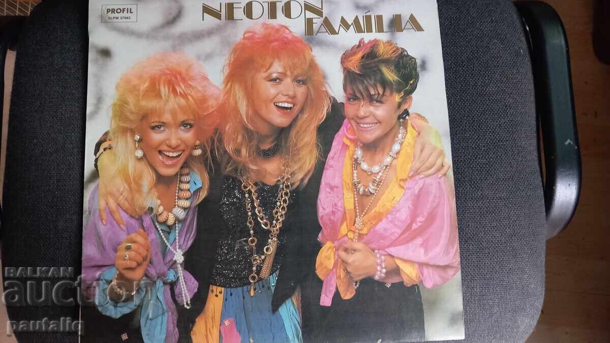 NEOTON FAMILY Record SLPM 37043 NEOTON FAMILY Record SLPM 37043