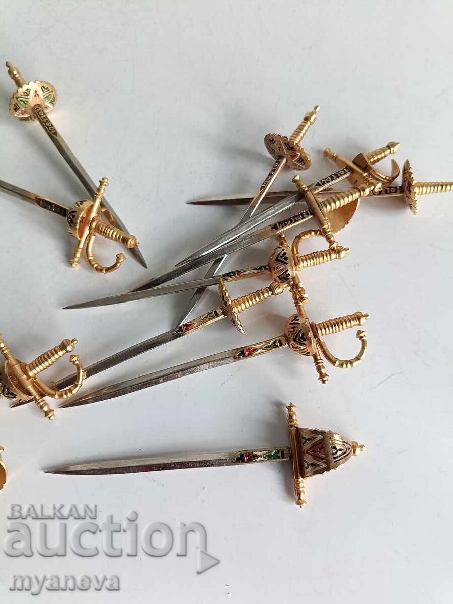 Licitație Set vintage din alamă, bețișoare pentru cocktail Licitație Set vintage din alamă, bețișoare pentru cocktail