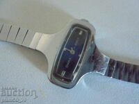 №*8379 Παλιό γυναικείο ρολόι "Τσαΐκα"