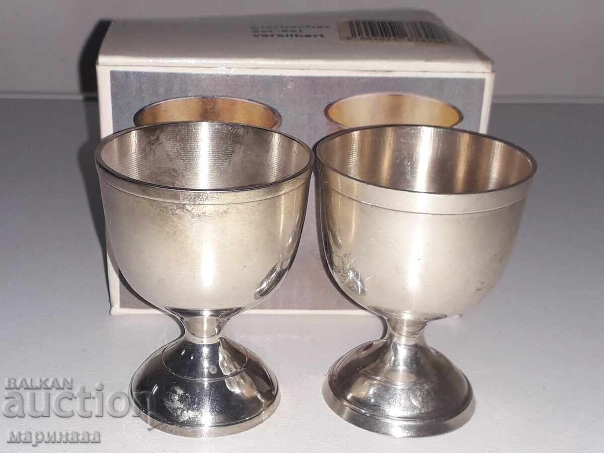 SET PENTRU OUĂ. BRONZ ARGINTAT SET PENTRU OUĂ. BRONZ ARGINTAT