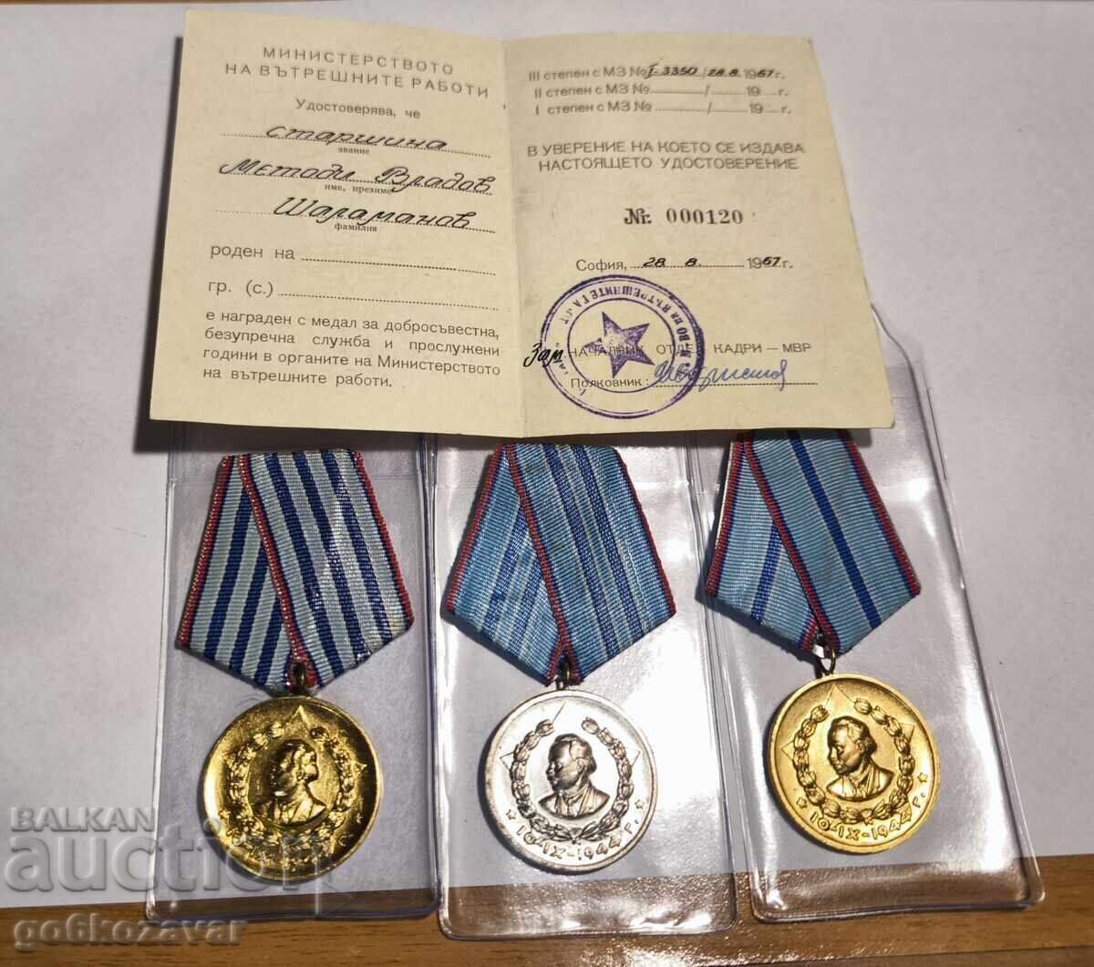 Lot of Medals For 10, 15, 20 Years of Service in the Ministry of Interior /document !!