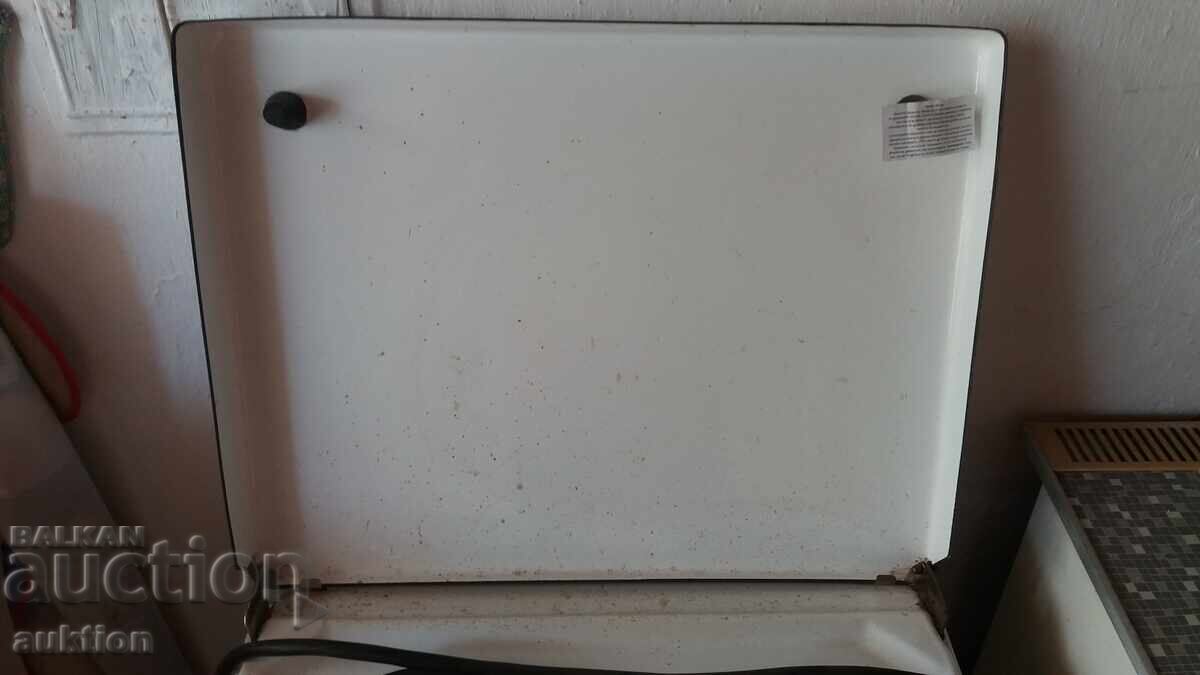 Δημοπρασία ΒΟΥΛΓΑΡΙΚΗ ΚΟΥΖΙΝΑ - ΑΡΙΣΤΗ