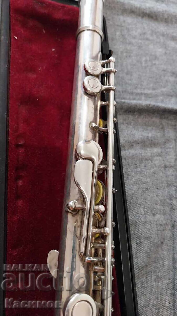 Almost New Branded Silver-Plated Flute "YAMAHA" Made in Japan - 5