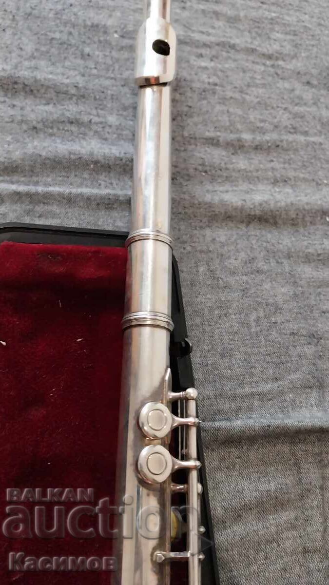 Almost New Branded Silver-Plated Flute "YAMAHA" Made in Japan - 10