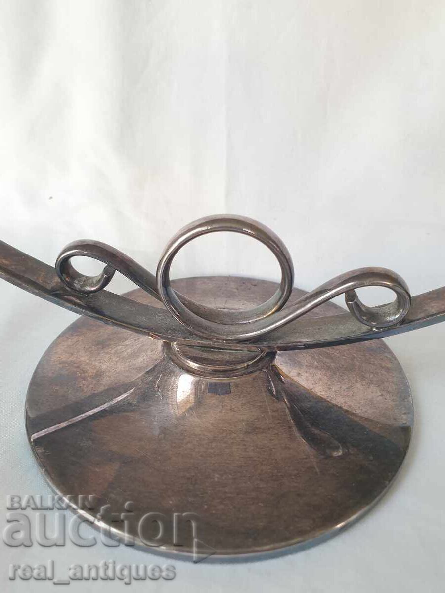 Sfeșnic placat cu argint cu preț 29.00 BGN | € 14.83 Sfeșnic placat cu argint cu preț 29.00 BGN | € 14.83