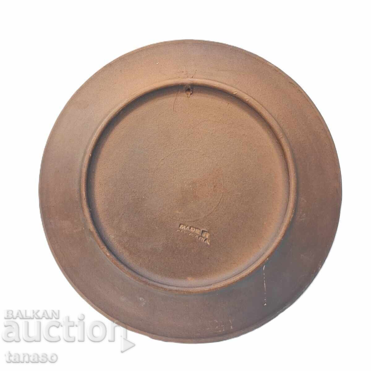 Licitație Farfurie din ceramică lucrată manual, aplicată cu piele