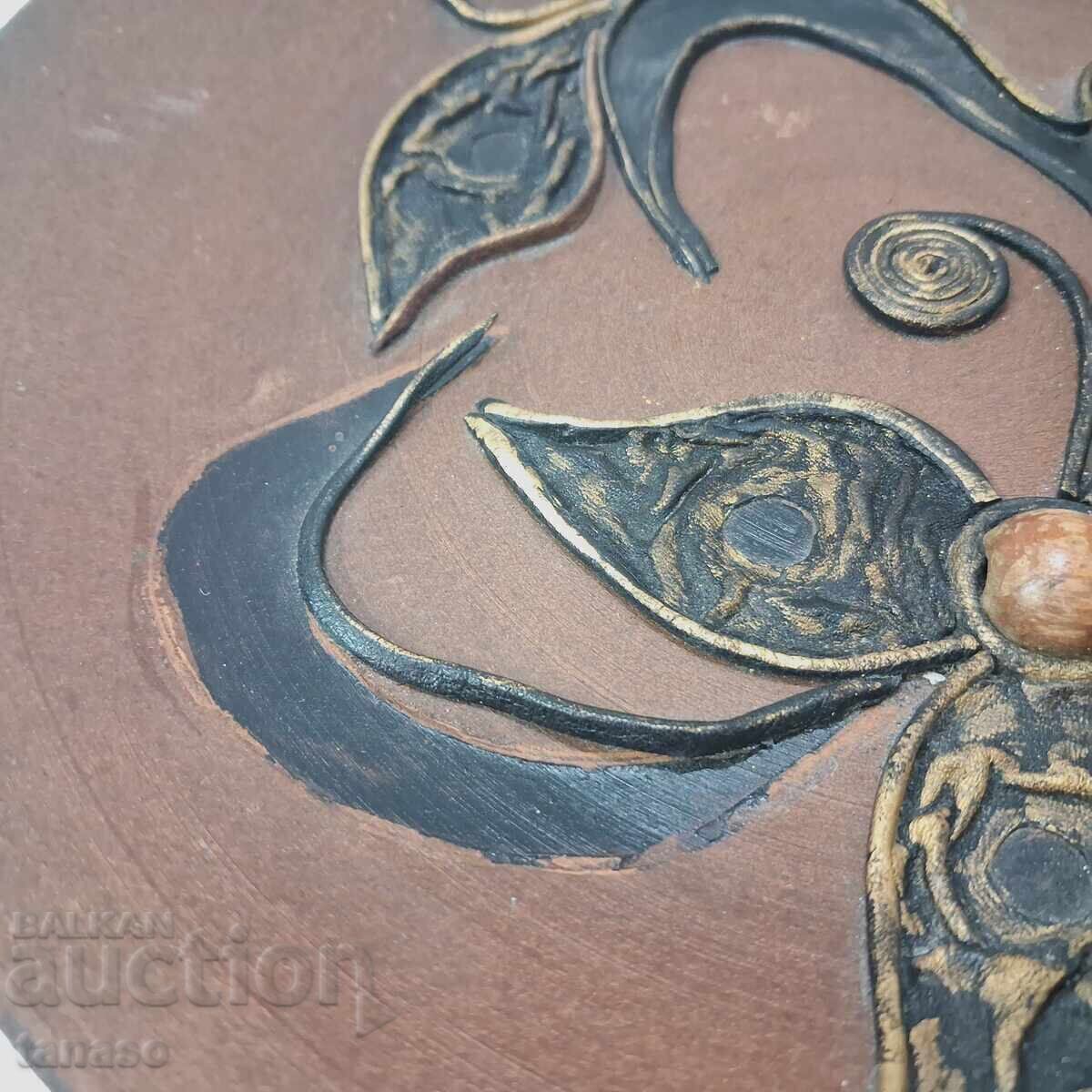 Farfurie din ceramică lucrată manual, aplicată cu piele - 5