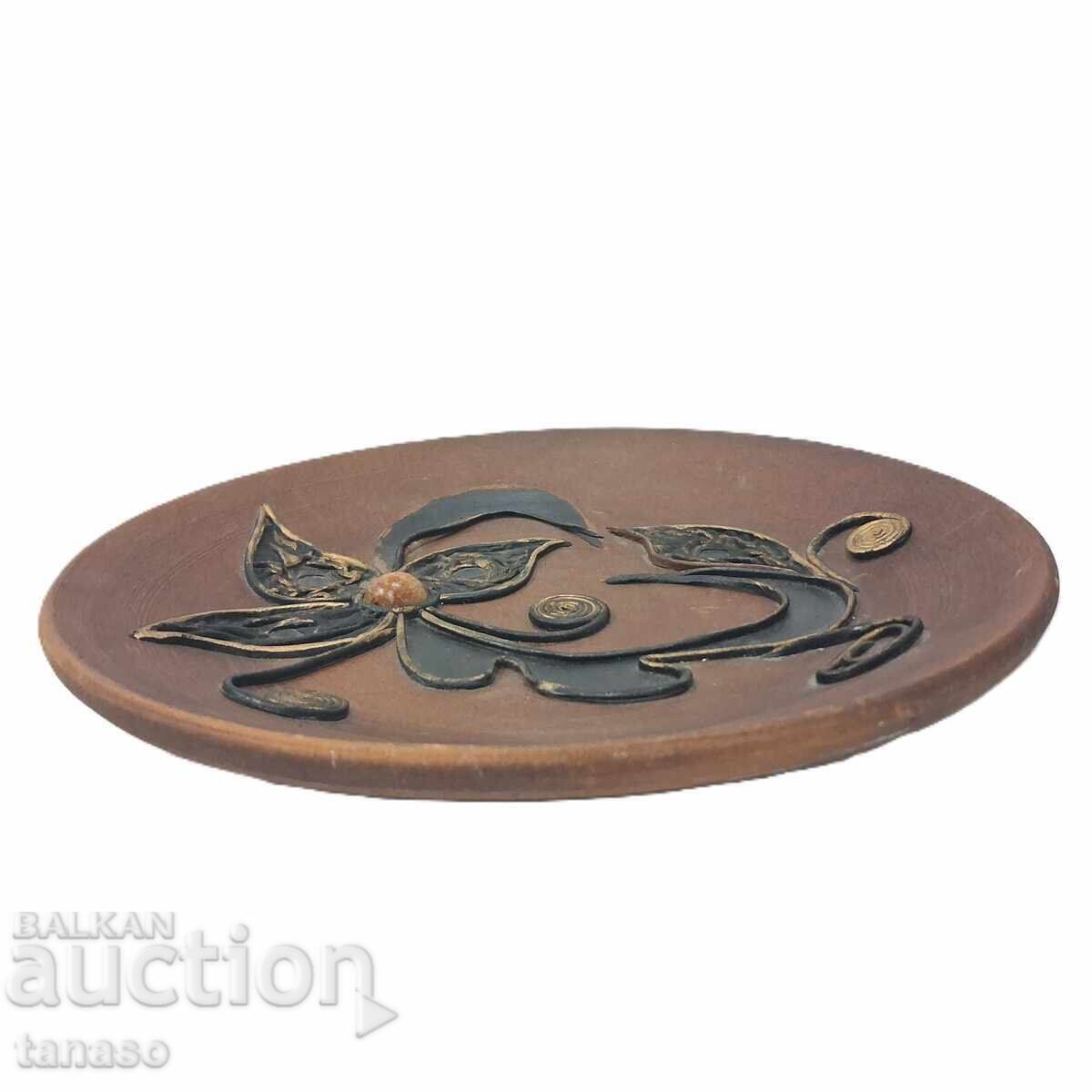 Farfurie din ceramică lucrată manual, aplicată cu piele - 6