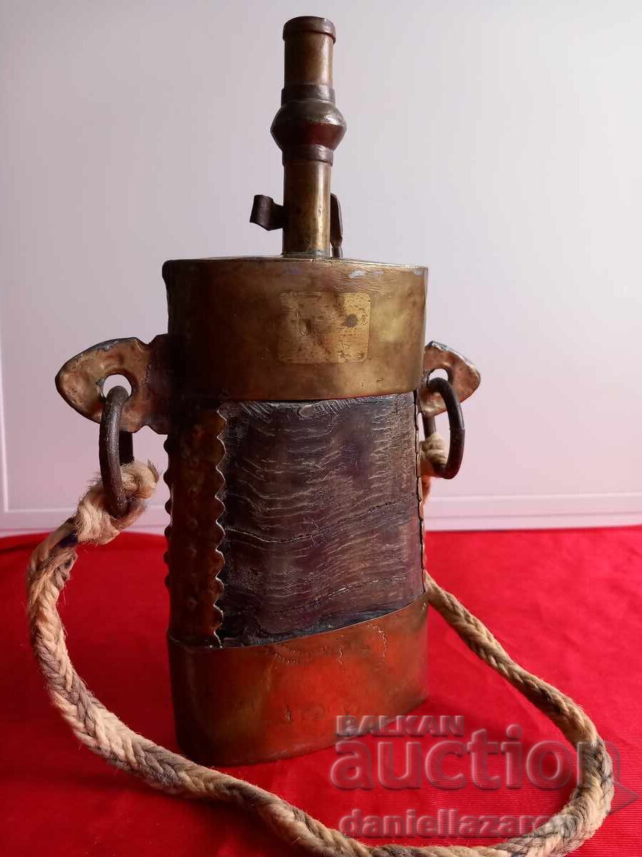 Secolul 19, Cutie de praf de pușcă Otomană, Pulberniță, Argint, Os, Bronz cu preț € 170.00 | 332.49 BGN