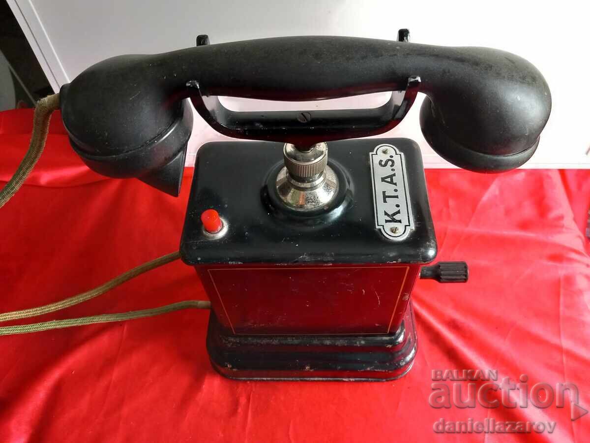 1920g. Telefon Metalic Vechi cu Manivelă cu preț € 130.00 | 254.26 BGN