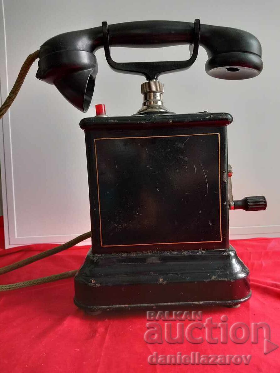 1920g. Telefon Metalic Vechi cu Manivelă