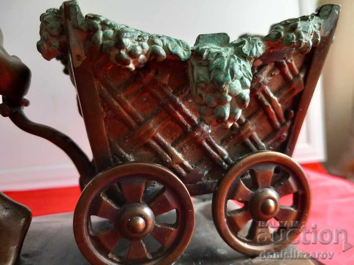 Zhak Μπουσώ Παλαιό Χάλκινο Αγαλματάκι Χερουβείμ με Αμαξάκι με τιμή 750.00 BGN | € 383.47