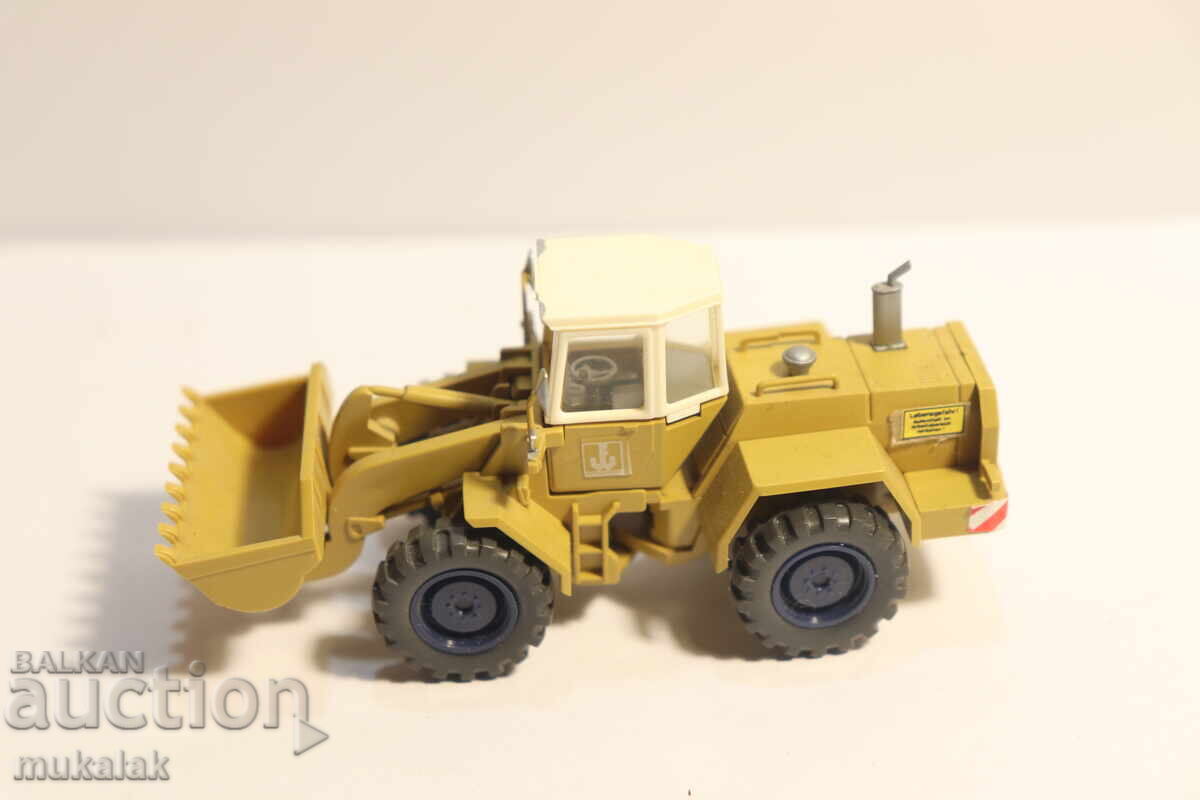 WIKING H0 1/87 EXCAVATOR FRONT LOADER GOODS TRUCK MODEL with price 20.00 BGN | € 10.23