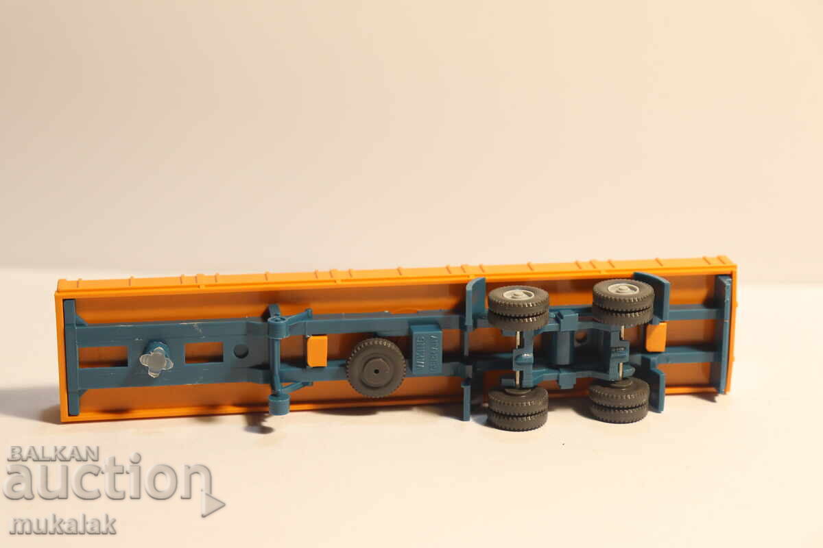 Wiking H0 1/87 Remarque Truck Model - 6 Wiking H0 1/87 Remarque Truck Model - 6