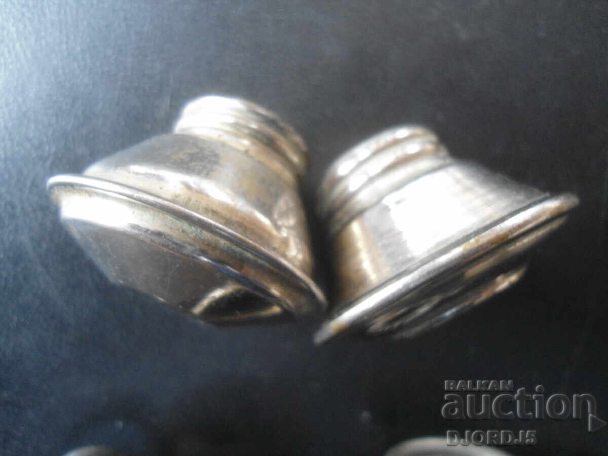 Παράδοση Παλιά μεταλλικά δοχεία Παράδοση Παλιά μεταλλικά δοχεία