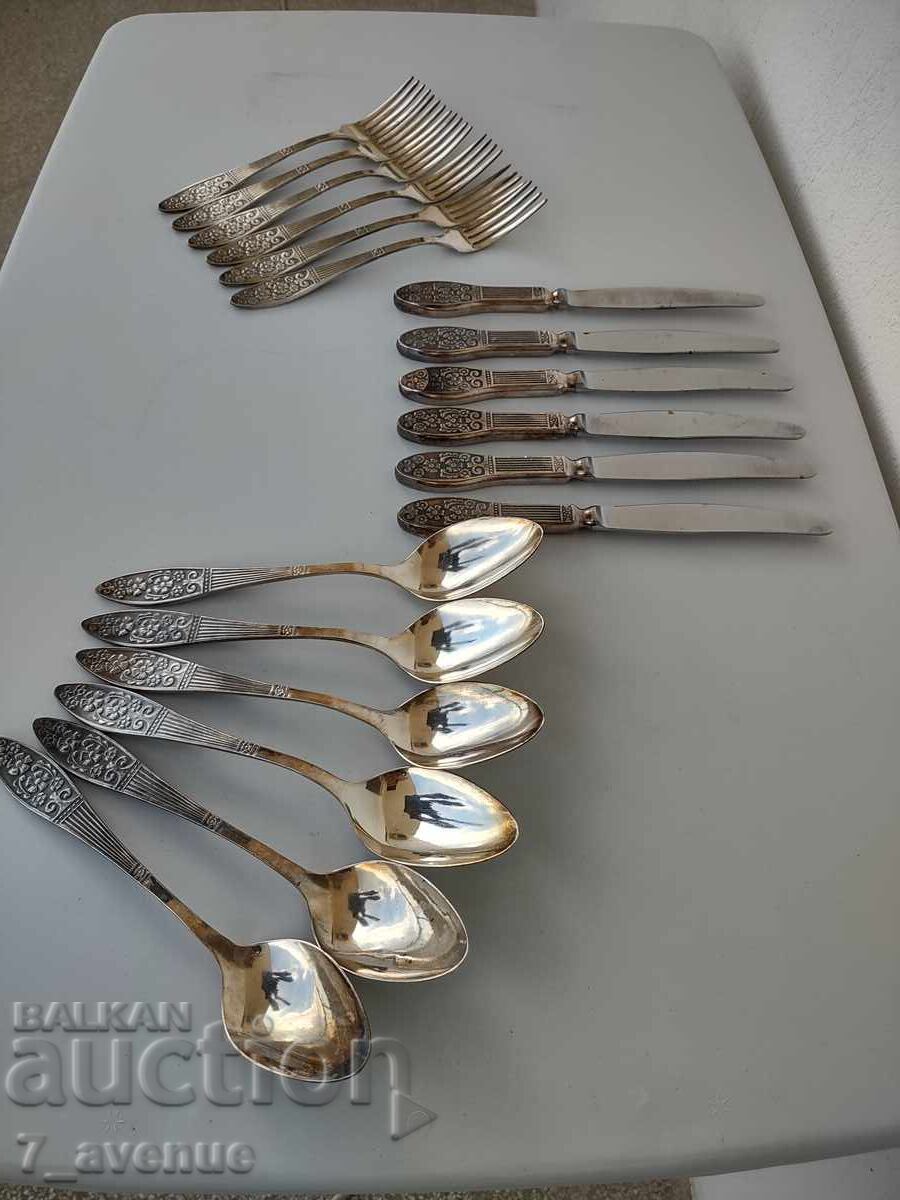 Прибори, масивни, качествени, с печати,  руски, 21.11.2025 с цена 299.00 лв. | € 152.88