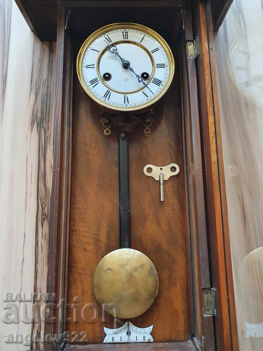 Аукцион Немски стенен часовник JUNGHANS РАБОТЕЩ