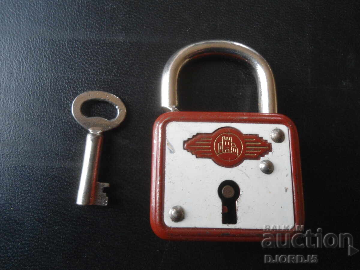 Lacăt vechi, marcaj cu preț 2.72 BGN | € 1.39 Lacăt vechi, marcaj cu preț 2.72 BGN | € 1.39