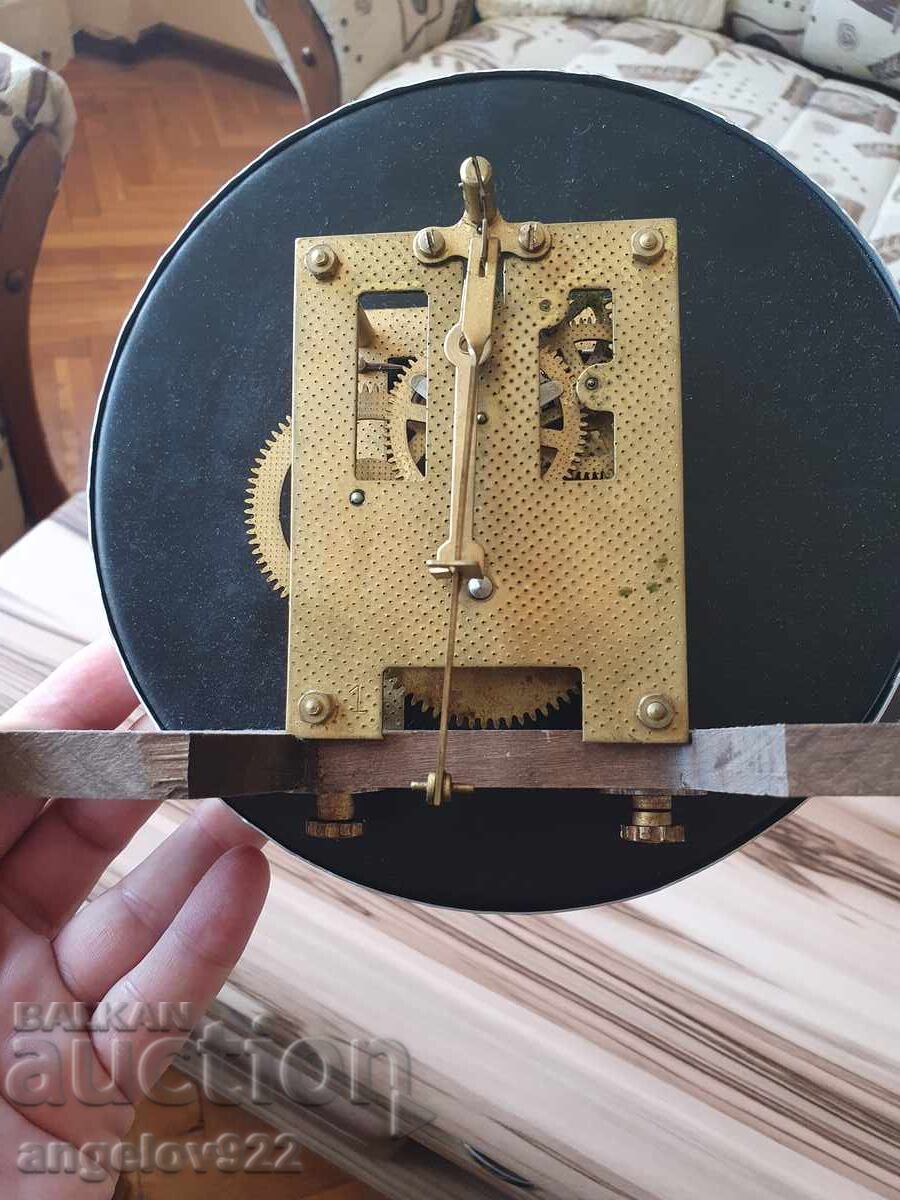 Delivery of Beautiful wall clock WORKING Delivery of Beautiful wall clock WORKING