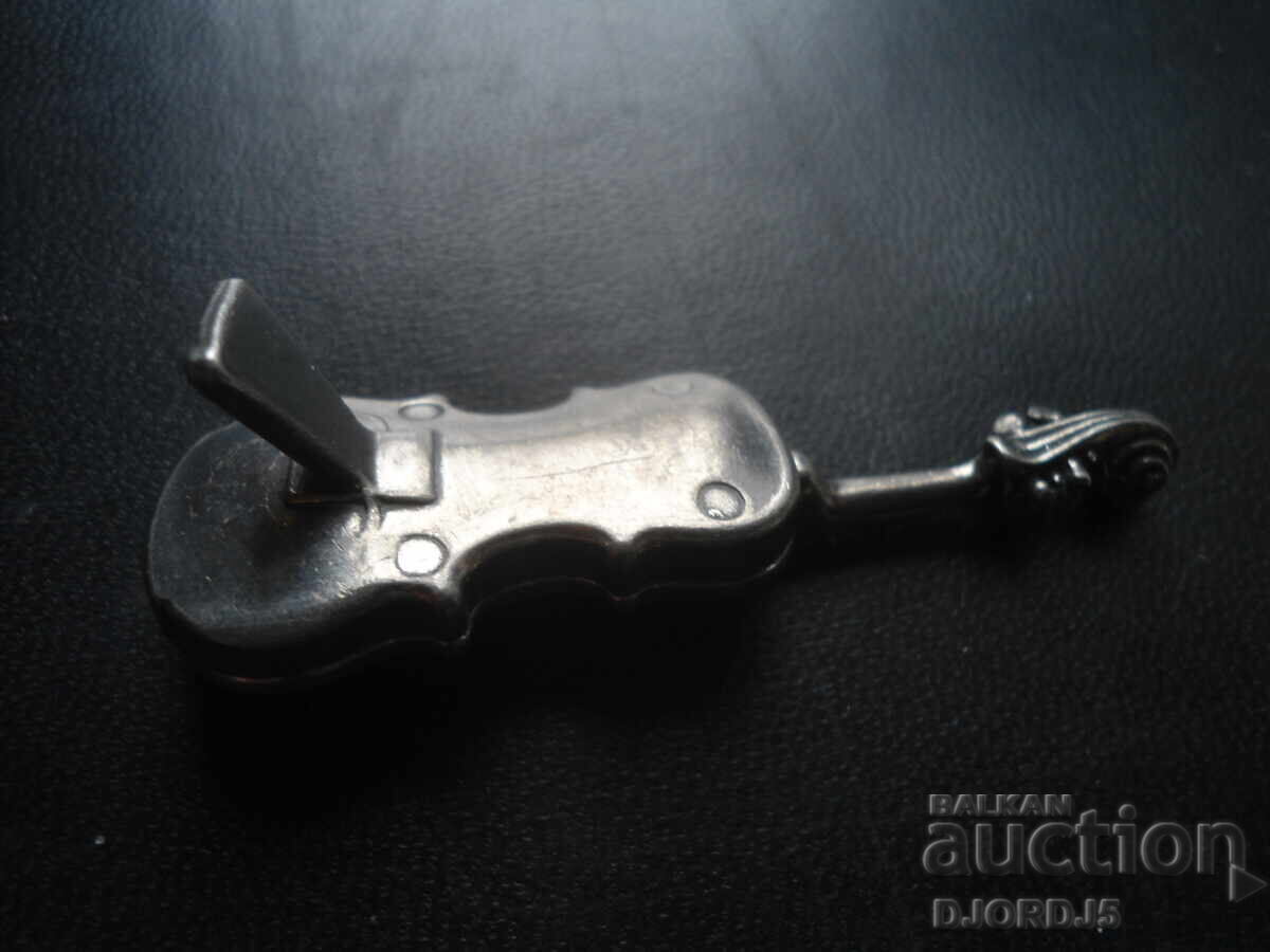 Livrarea Suvenir metalic vechi Livrarea Suvenir metalic vechi