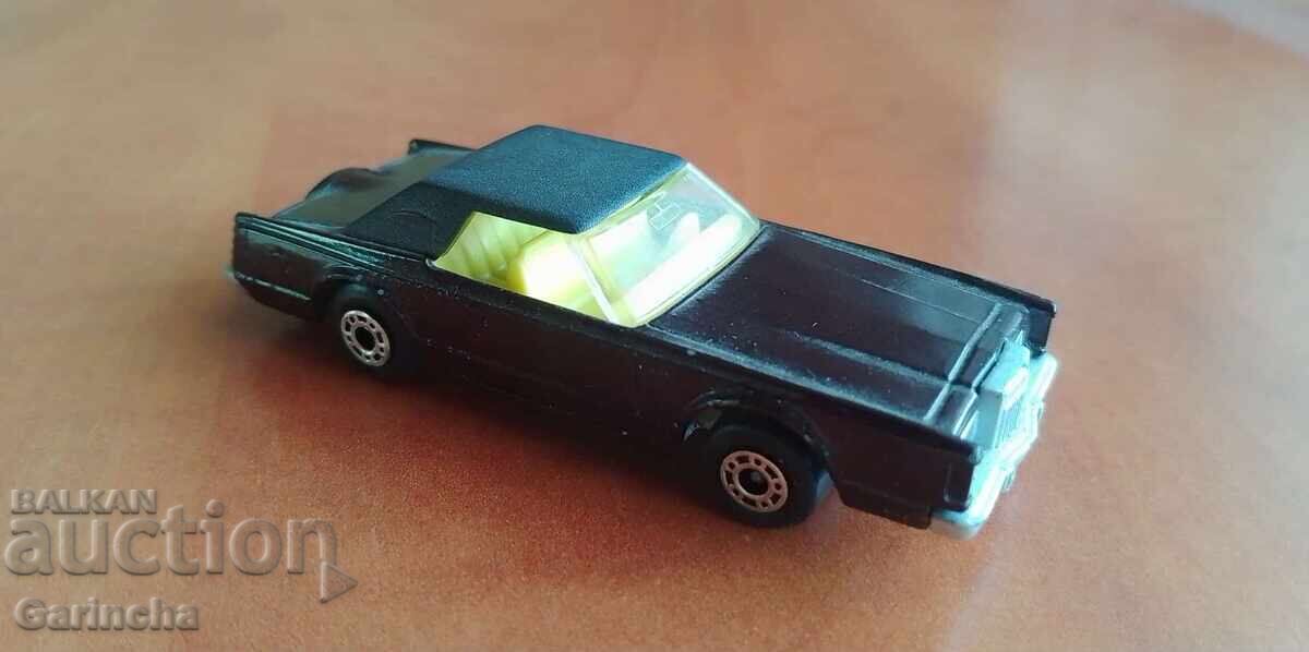 Matchbox Lincoln Continental 1/64 Bulgaria cu preț 45.00 BGN | € 23.01 Matchbox Lincoln Continental 1/64 Bulgaria cu preț 45.00 BGN | € 23.01