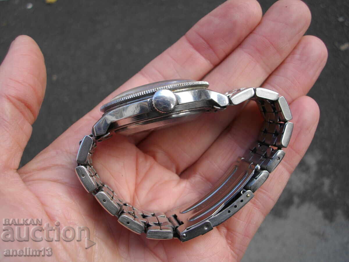 Auction Steel Watch Commander Vostok Amphibia Automatic Auction Steel Watch Commander Vostok Amphibia Automatic