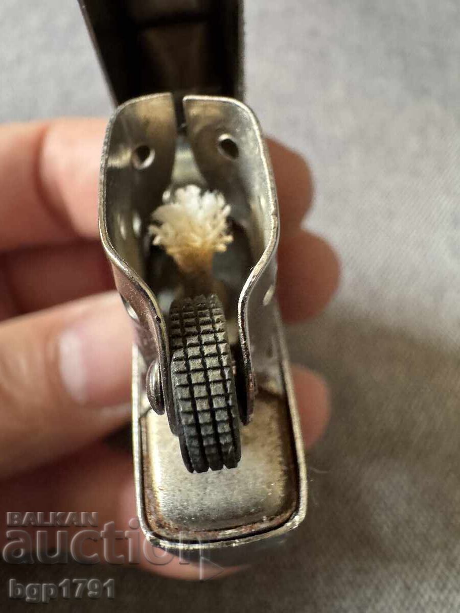 Licitație Brichetă pe benzină, STAR, Made in Japan, nouă