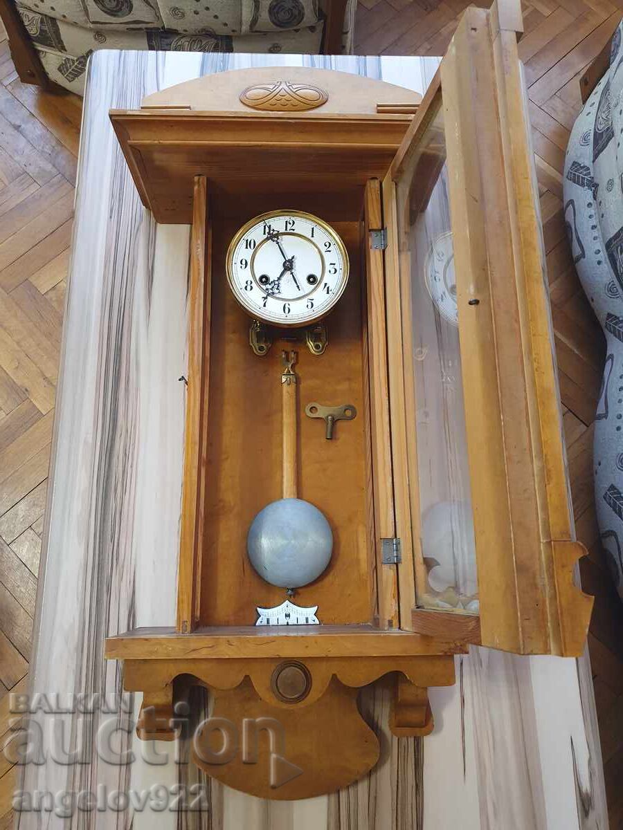 JUNGHANS German Wall Clock WORKING with price 3.05 BGN | € 1.56 JUNGHANS German Wall Clock WORKING with price 3.05 BGN | € 1.56