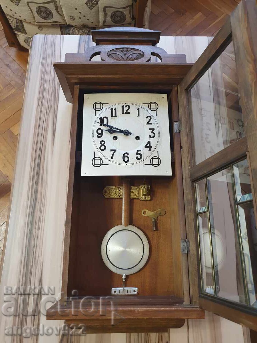 Γερμανικό ρολόι τοίχου Hamburg American ΛΕΙΤΟΥΡΓΙΚΟ με τιμή 13.00 BGN | € 6.65 Γερμανικό ρολόι τοίχου Hamburg American ΛΕΙΤΟΥΡΓΙΚΟ με τιμή 13.00 BGN | € 6.65