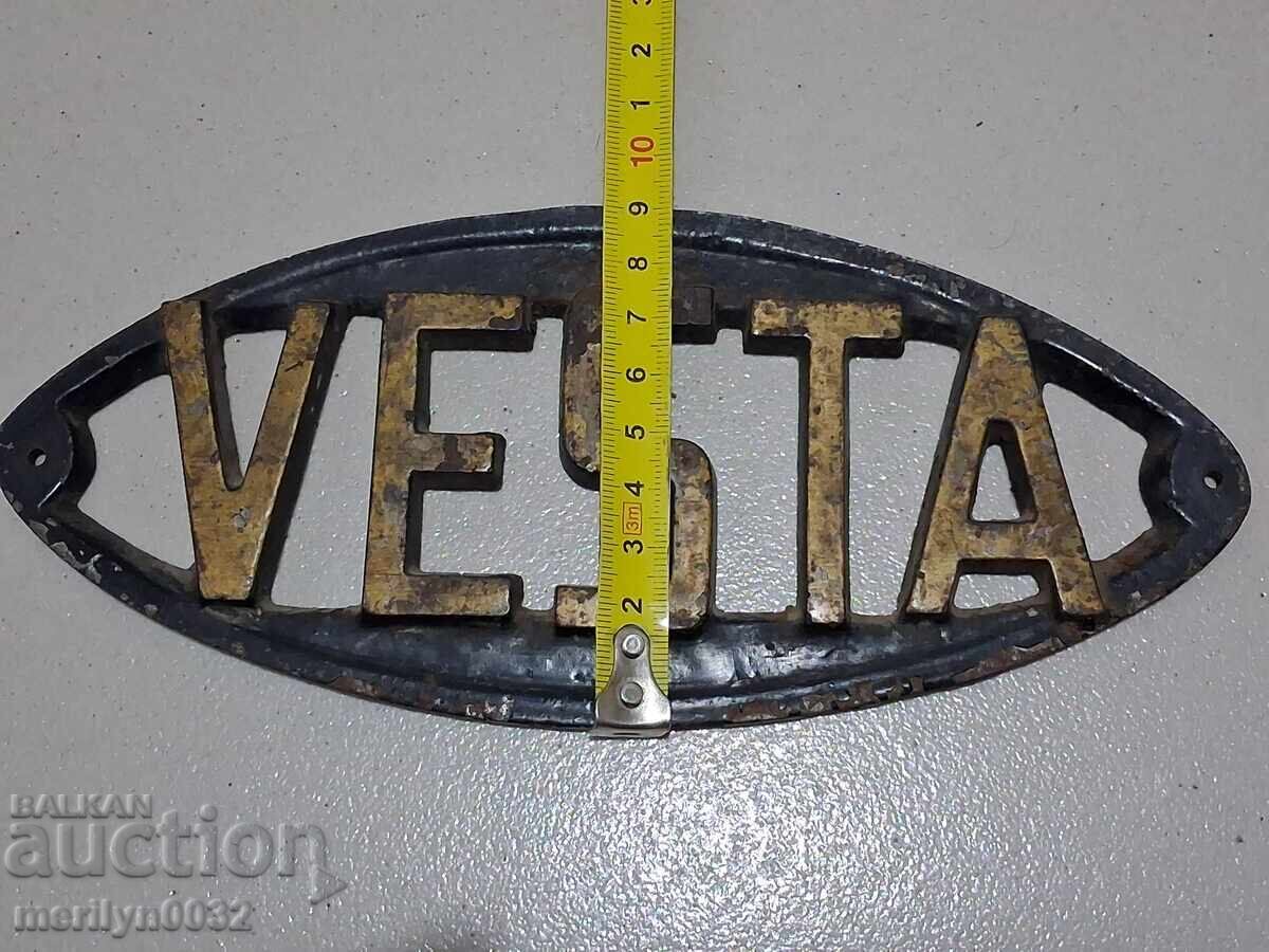 Παράδοση Πινακίδα, πλακέτα από χυτοσίδηρο με ανάγλυφο Παράδοση Πινακίδα, πλακέτα από χυτοσίδηρο με ανάγλυφο