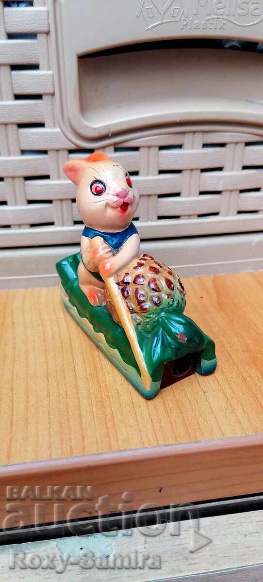 Ascuțitori perioada comunistă anii 1970 - 1980 cu preț 293.37 BGN | € 150.00