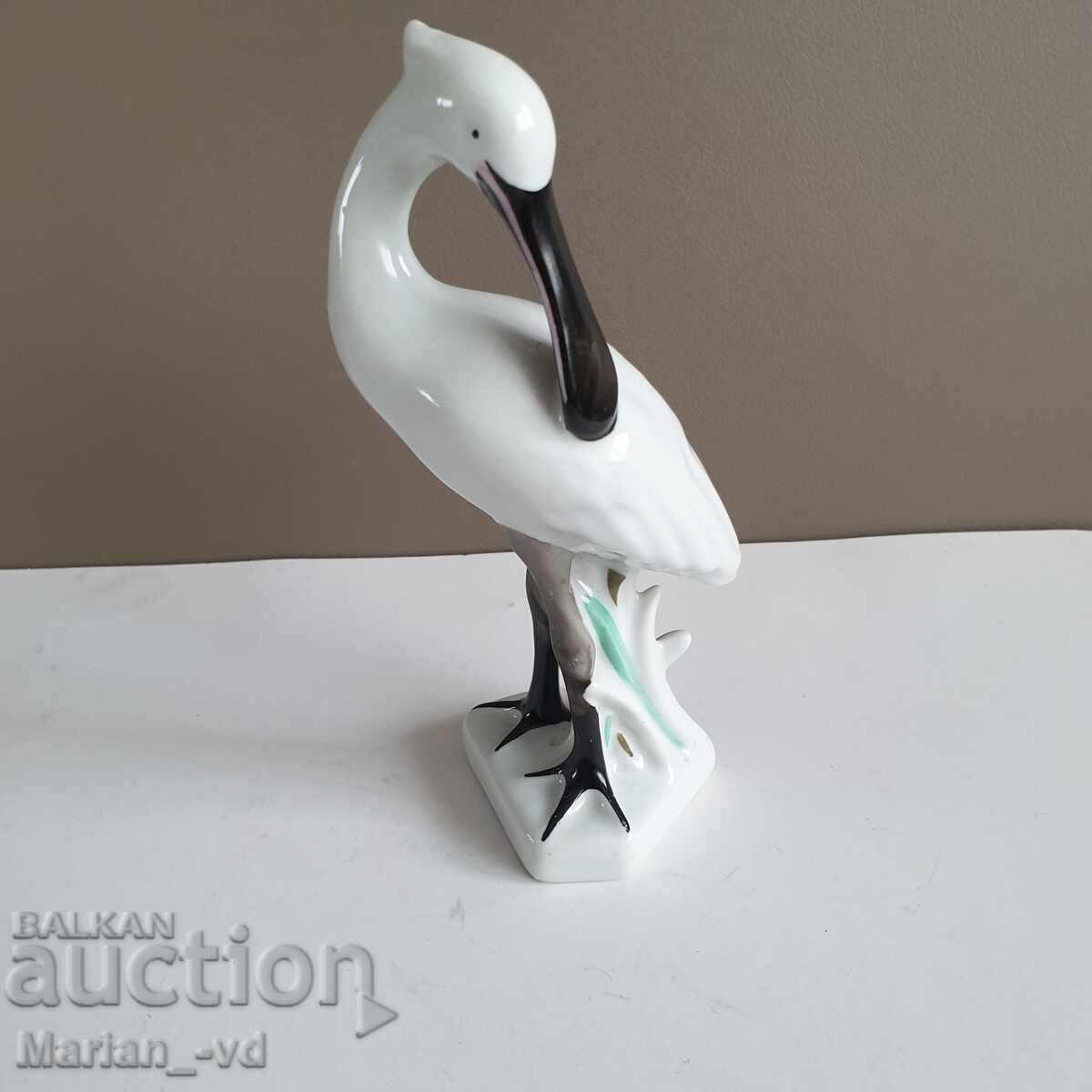 Figurină veche din porțelan