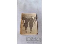 Photo Sofia Two young girls on a walk in winter