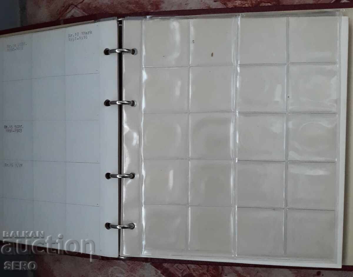 Delivery of Coin album with 10 sheets for 204 coins of different sizes