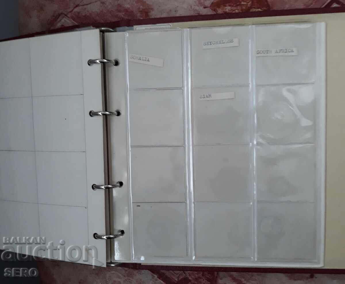 Coin album with 10 sheets for 204 coins of different sizes - 5