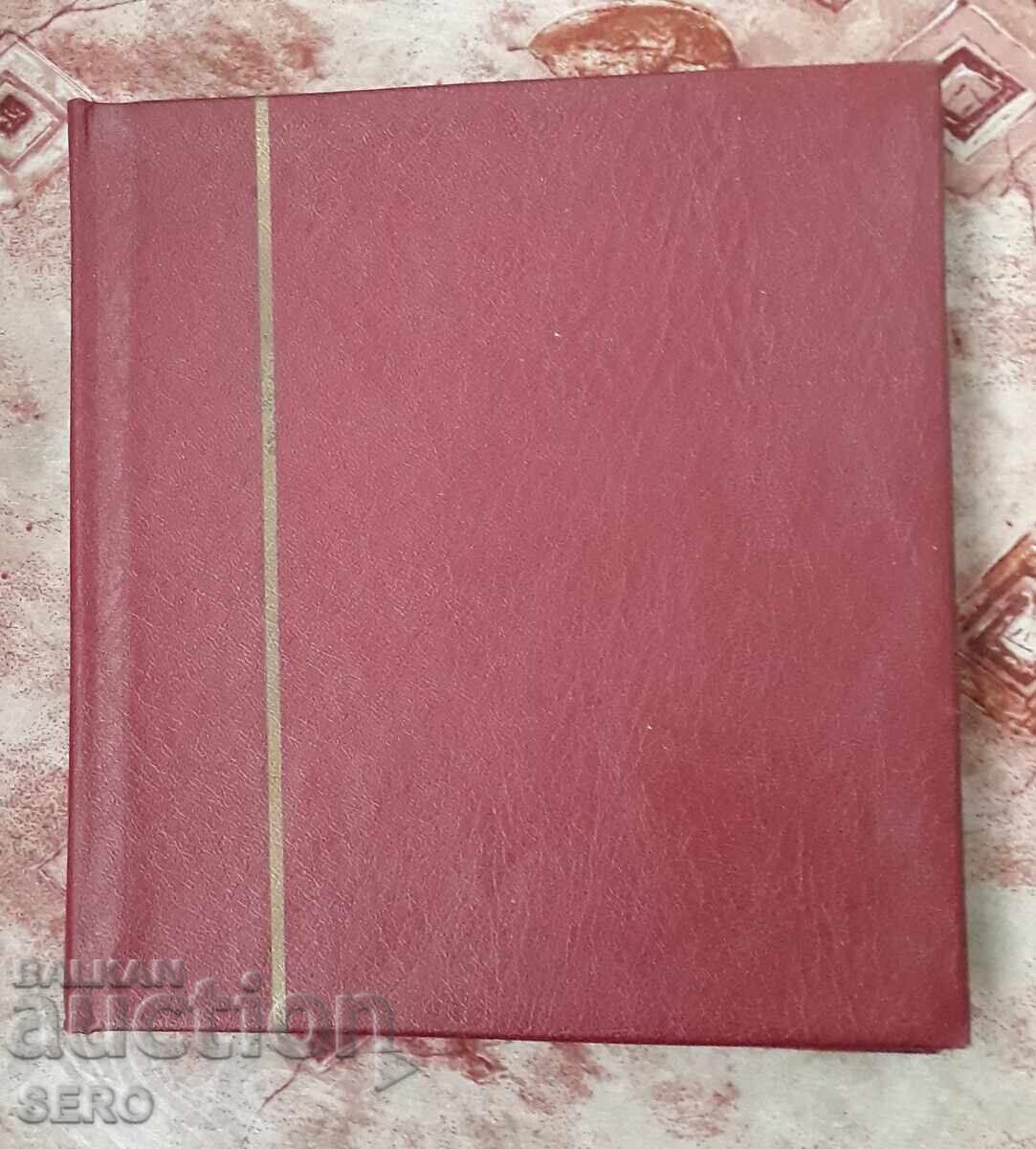 Coin album with 10 sheets for 204 coins of different sizes