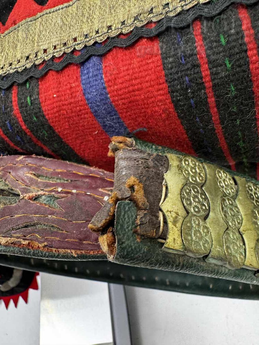 Auction Revival belt silver, carved leather for restoration Auction Revival belt silver, carved leather for restoration