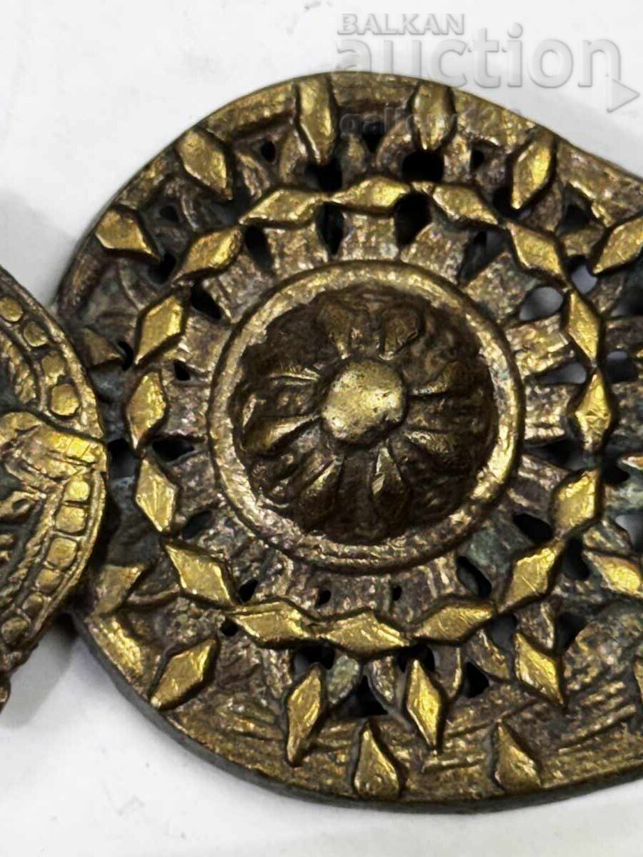 Auction Revival-era buckle, single piece Auction Revival-era buckle, single piece