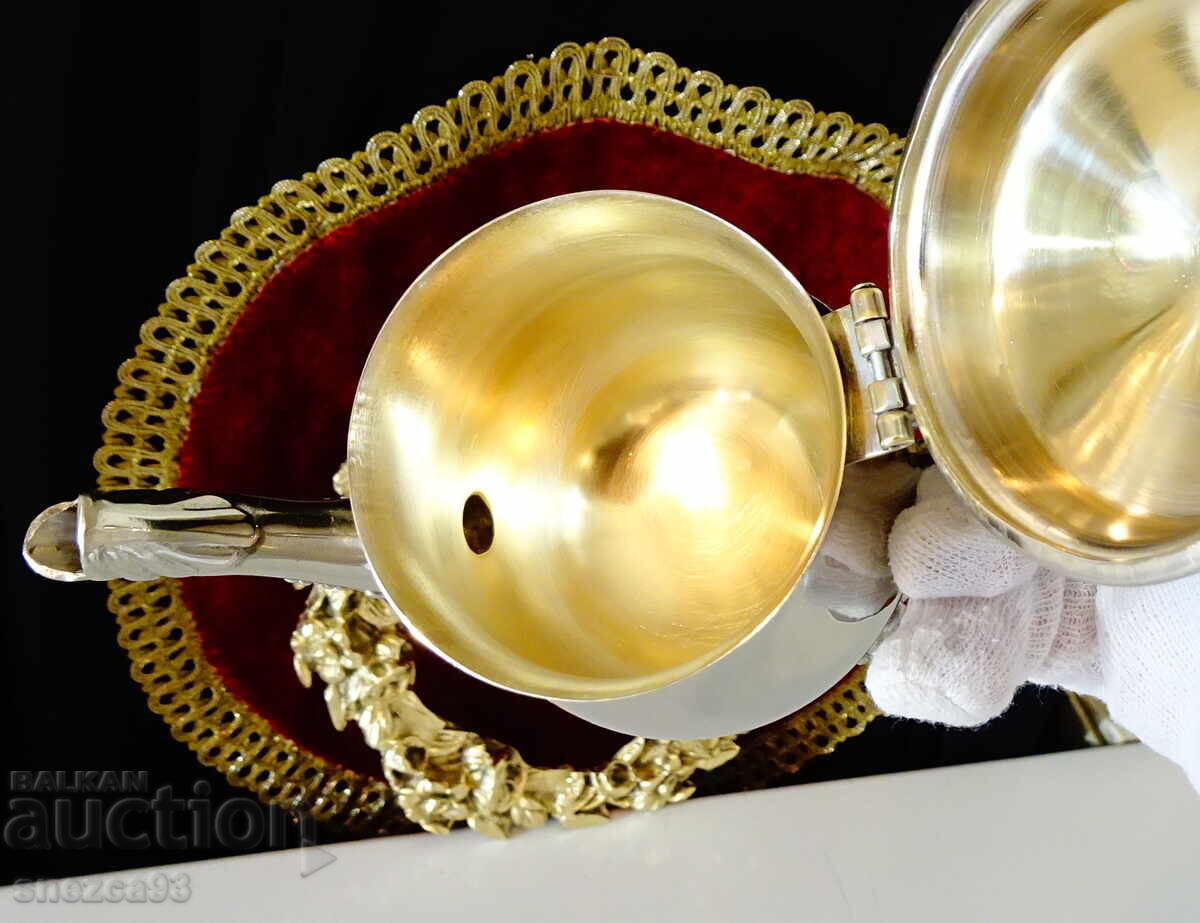 Βικτοριανή ασημένια κανάτα για καφέ, ρακί με τιμή 36.00 BGN | € 18.41