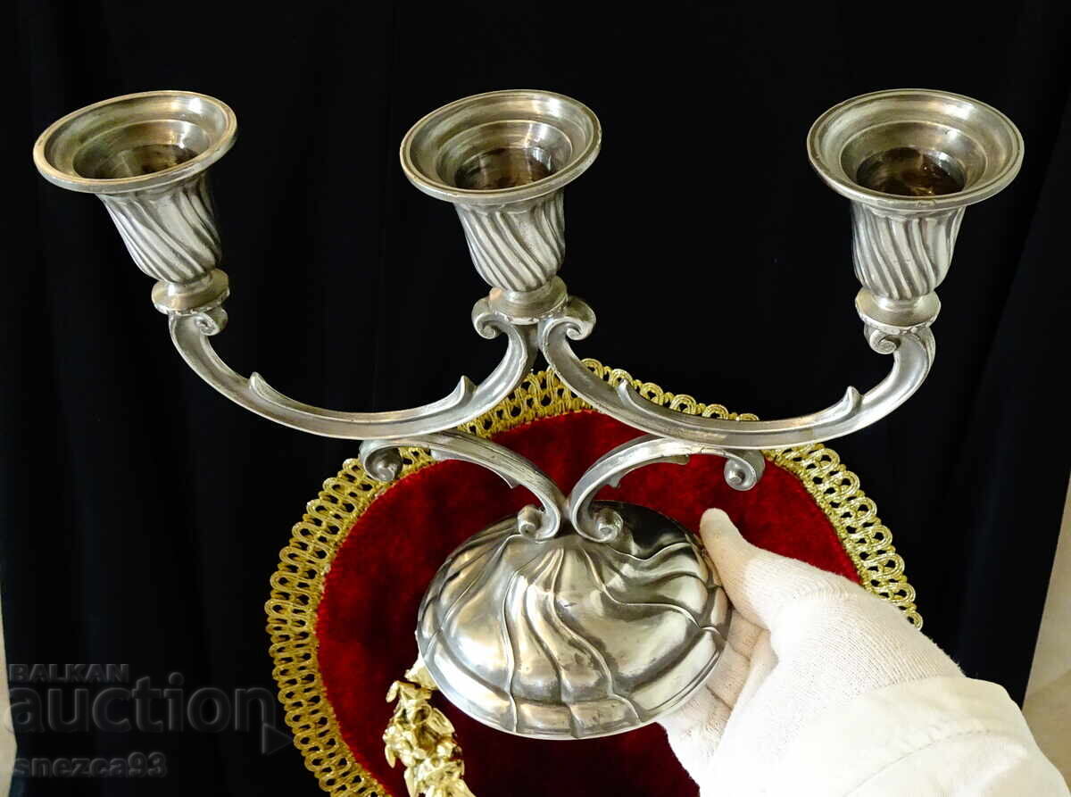 Παράδοση Τρίφωτος κηροπήγιο, τριπλό κηροπήγιο από κασσίτερο, Art Nouveau