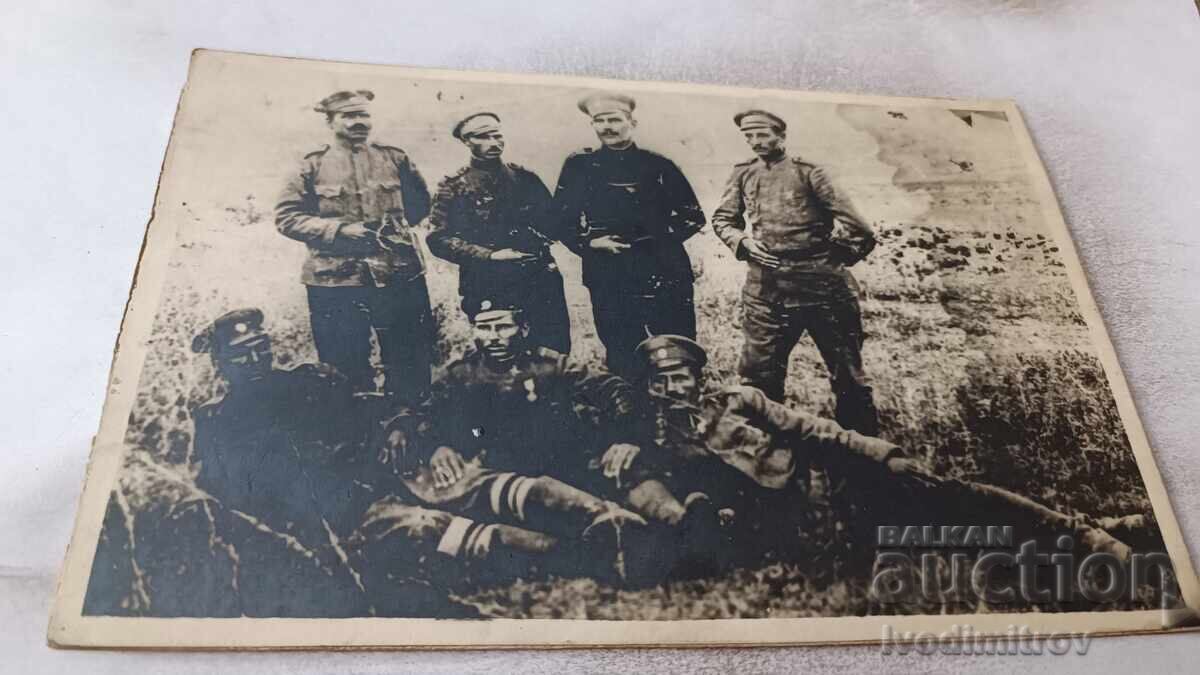 Φωτογραφία Αξιωματικοί και στρατιώτες στο μέτωπο Χαρτόνι Φωτογραφία Αξιωματικοί και στρατιώτες στο μέτωπο Χαρτόνι