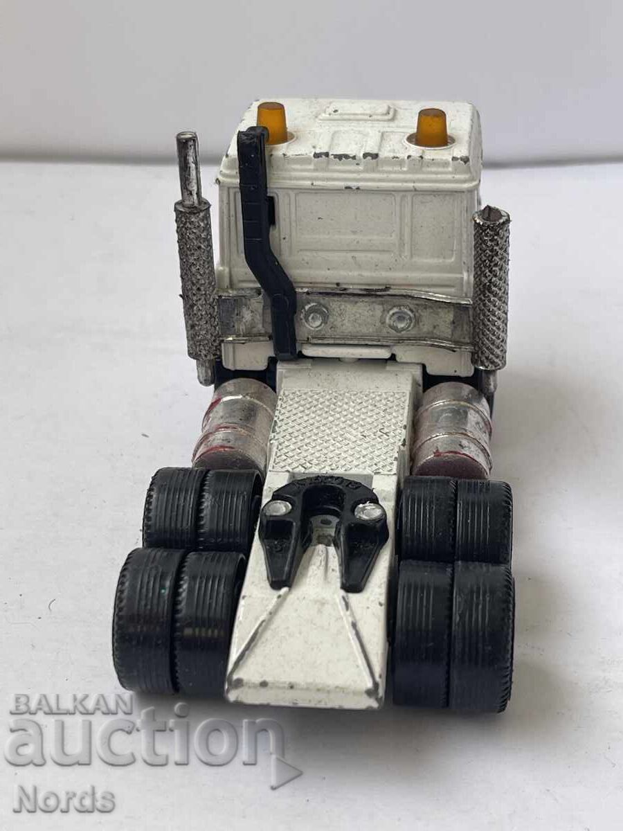 Delivery of MATCHBOX Truck Delivery of MATCHBOX Truck