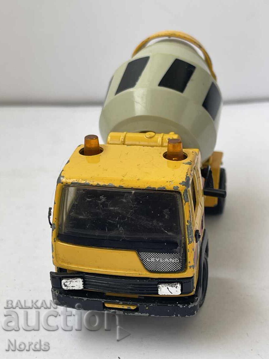 Φορτηγό MATCHBOX με τιμή 5.00 BGN | € 2.56 Φορτηγό MATCHBOX με τιμή 5.00 BGN | € 2.56