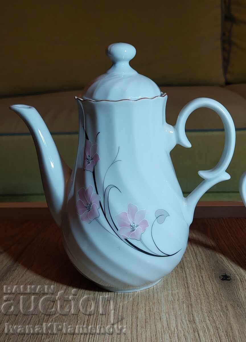 Порцелан България две кани за ценители с цена € 11.00 | 21.51 лв.